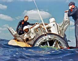 Ocean recovery of Gemini capsule